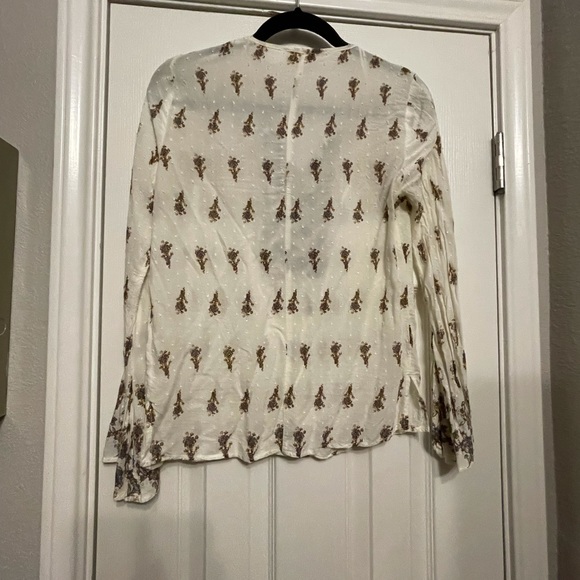 Lovestitch Swiss Dot long sleeve blouse - Picture 4 of 8